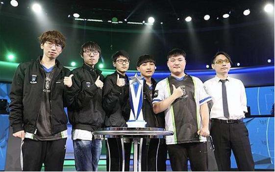 利物浦正在 利物浦正在